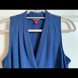VINCE CAMUTO sleeveless blouse